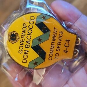 Lions Club 4-C4 Governor Don Baciocco Commitment to Service Souvenir Trading Pin